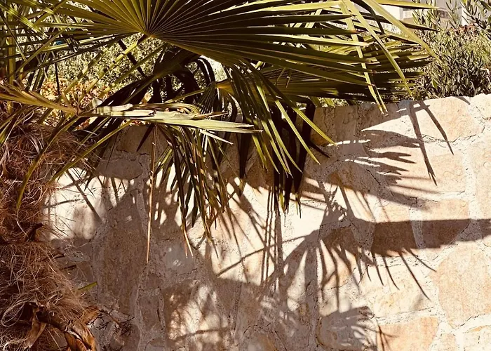 Casa Loro Mit Meerblick Und Privatem Pool דירה טרוגיר