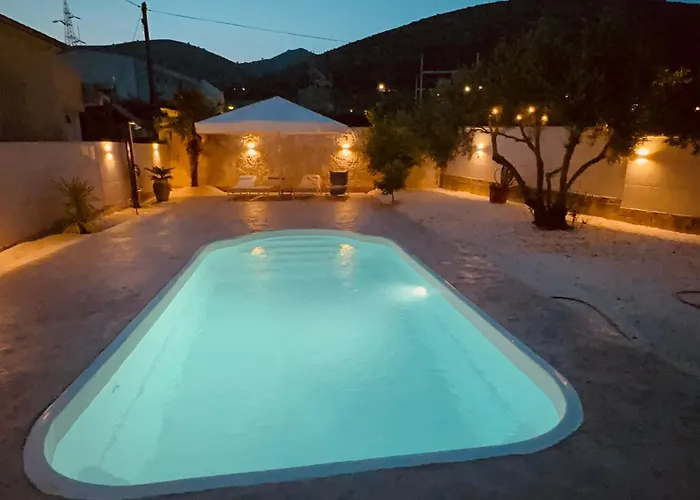 Casa Loro Mit Meerblick Und Privatem Pool טרוגיר