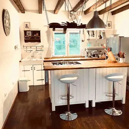 아파트 Casa Loro Mit Meerblick Und Privatem Pool 트로기르