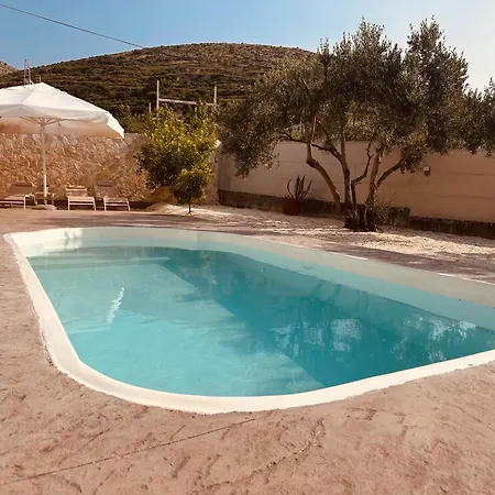 Casa Loro Mit Meerblick Und Privatem Pool 트로기르